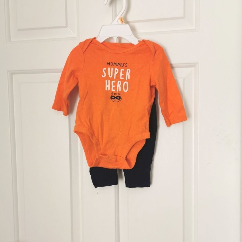 2/$15 Carter's 2 piece set size 3 m